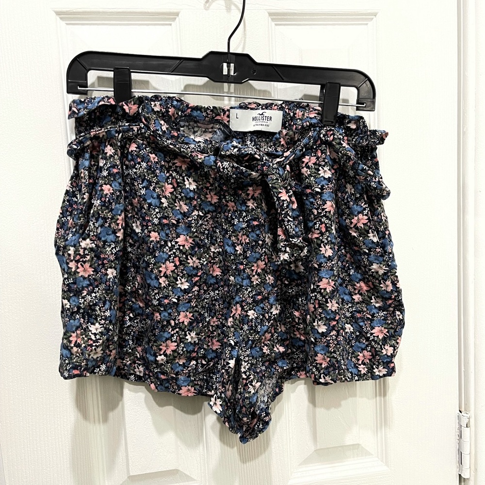 Hollister shorts. Large